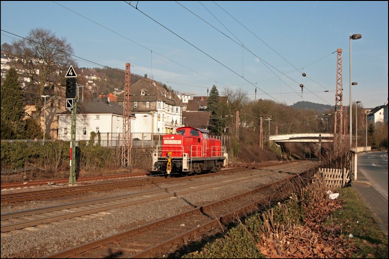 Die frisch Hauptuntersuchte 294 882 durchfhrt von Finnentrop komment den Bahnhof Werdohl Richtung Elverlingsen. (18.02.2008)