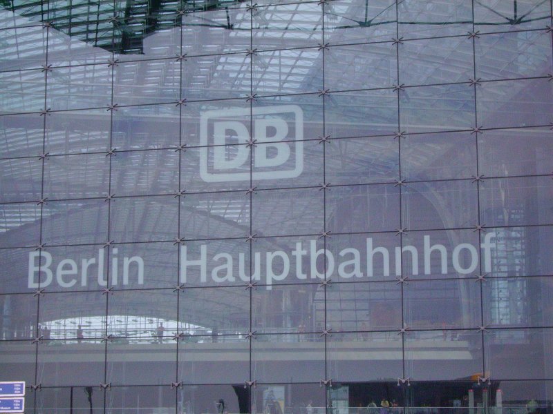 Die Glasversade des berliner Hbfs. 26.07.07