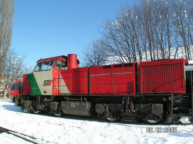 Die Gmeindner Lok D5 der Steiermrkischen Landesbahn.
<a href= http://www.bahnbilder.de/kauf  target= _blank ><img src= http://www.bahnbilder.de/counter/counter_new.php?key=335024393  alt= Bahnbilder.de  title= bahnbilder.de  border= 0 ></a>


