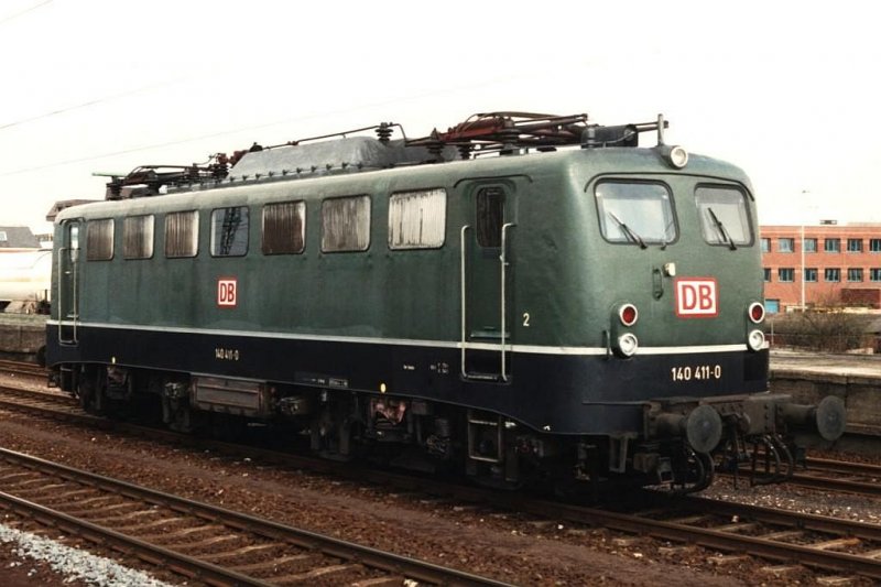 Die grne 140 411-0 auf Bahnhof Rheine am 02-04-1994. Bild und scan: Date Jan de Vries.