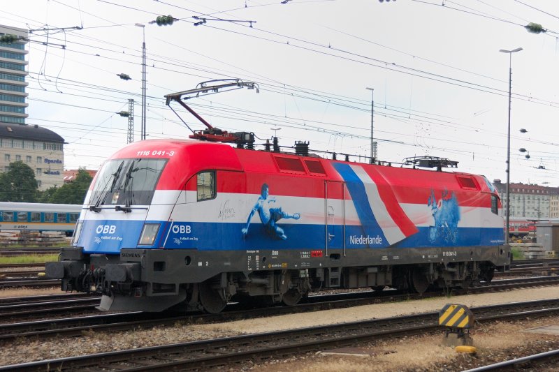 Die Kehrseite des  K�se-Taurus ... aufgenommen am 13.06.2008 in M�nchen Hbf.