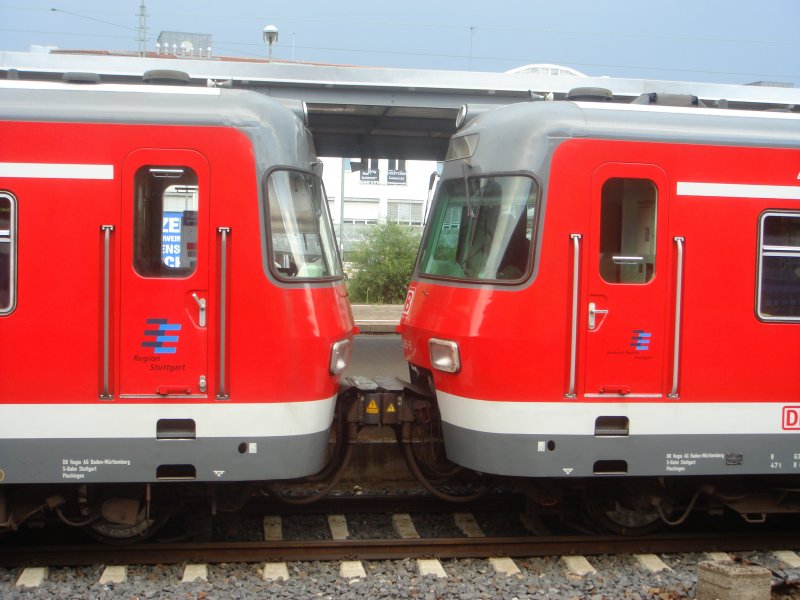 Die Kupplung der ET420 im Bahnhof Kornwestheim Pbf. Aufgenommen am 20.07.07