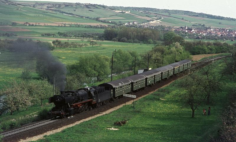 Die letzte Station vor Lauda im schnen Taubertal in den 70er Jahren mit BR 50