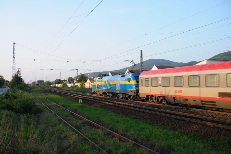 Die letzten Kilometer bis Frankfurt/M... dem Abend entgegen... n�chster Halt f�r EuroCity 112 ist Darmstadt. (23.04.2009).