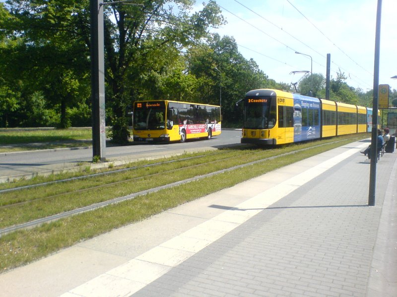 Die Linie 3 und die Linie 89 an der Haltestelle Cmmerswalder Strae. 15.05.2009