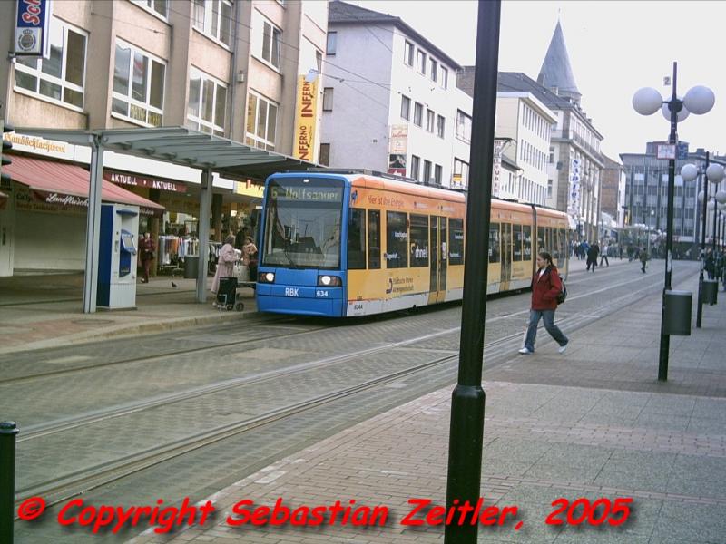 Die Linie 6 am Stern auf ihrem Weg nach Wolfsanger am Nachmittag des 30. Mrz 2005.