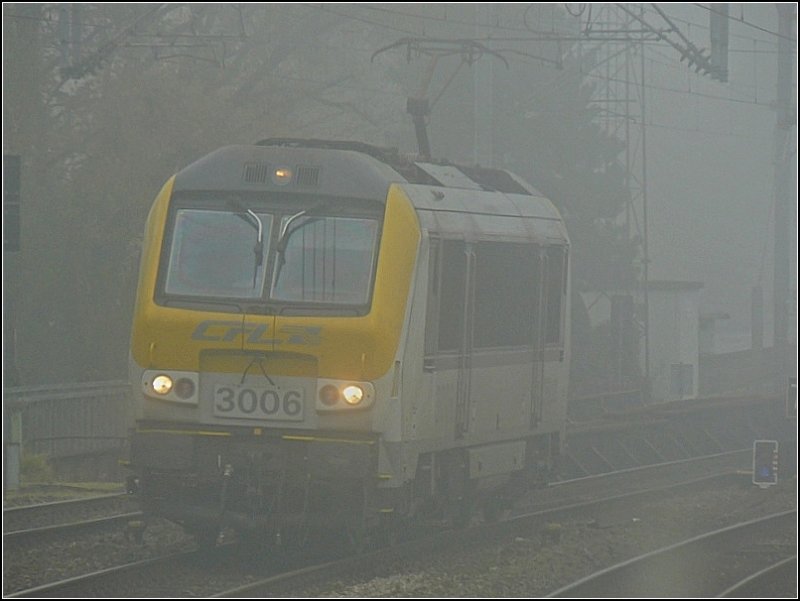 Die Lok, die aus dem Nebel kam! Ettelbrck 19.10.08 (Hans)