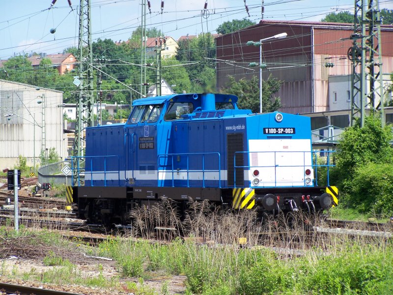 Die Lok der BR. V100-SP-003 fuhr am 19.05.07 als Umleiter durch Aalen Hbf, hier im Bterbereich des Bahnhofs Aalen.