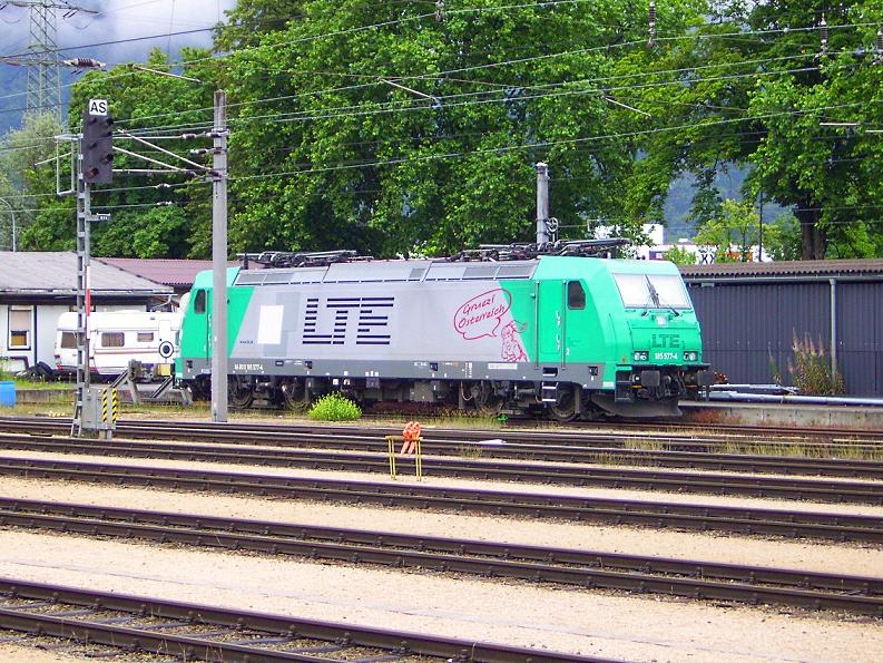 Die LTE 185 577 stand heute im Bludenzer Gterbahnhof abgestellt.

Lg