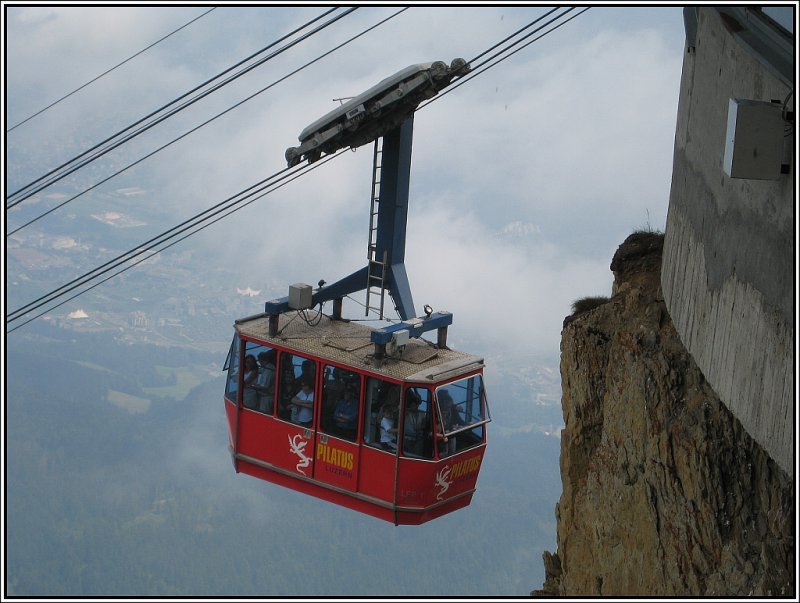 Die Luftseilbahn zur Pilatus Kulm, aufgenommen am 19.07.2007. 