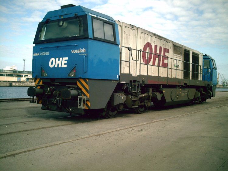 Die MAK2000 der Osthannoversche Eisenbahn AG abgestellt im Rostocker Seehafen.Aufgenommen am 03.06.07
