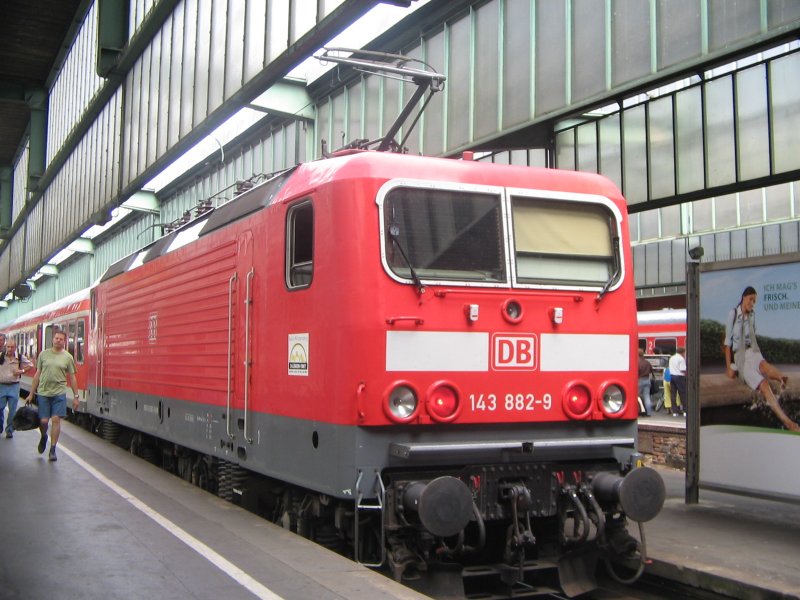 Die Nahverkehrslok im Stuttgarter Raum schlechthin: die Baureihe 143 (1. August 2008)