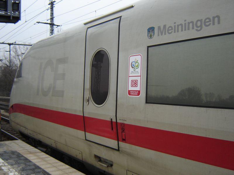 Die neue Werbung an einem ICE 2  Meiningen 