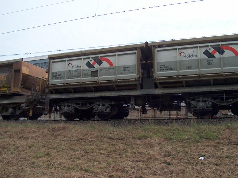 Die neuere Generation an Fans-u 33 85 577 0 5..-. werden zur Zeit mit dem neuen HOLCIM-Logo versehen.

Blach, 07.08.2004