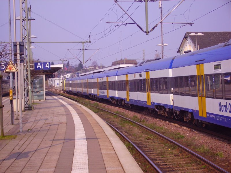 Die NOB steht in Itzehoe und wartet auf die Abfahrt. 31.03.07