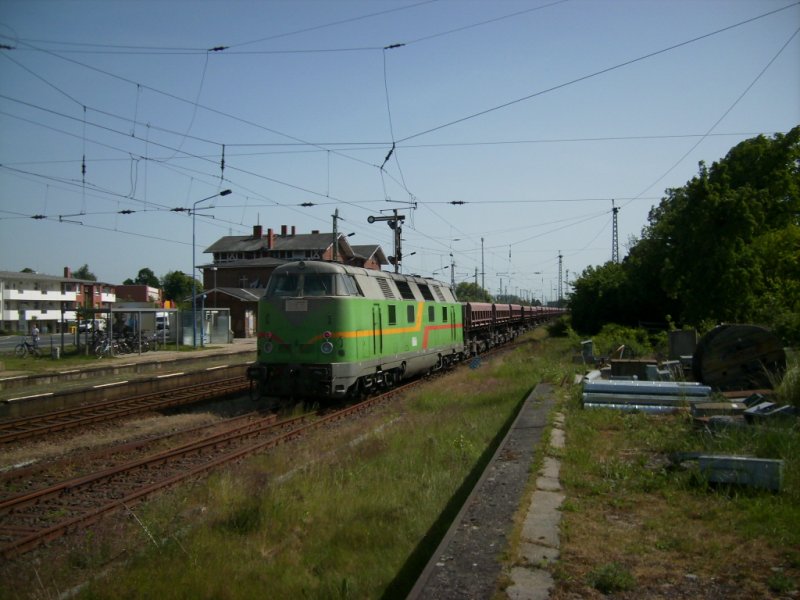 Die NOHAB erhielt hilfe von einer Schublok, die von E.I.L.T. war.
Die V180 war eine mit 3-achsigen Drehgestellen.
