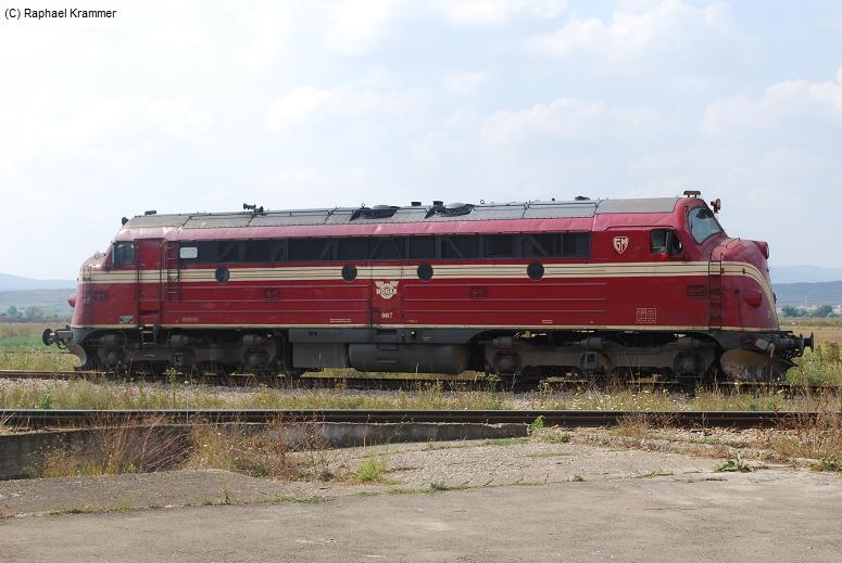 Die NOHAB Lok 007 der Kosovo Railways (ehem. NSB Di3.641) wartet am 16.