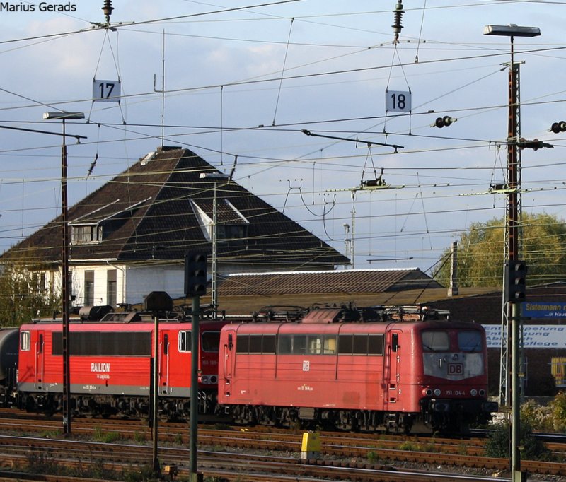 Die orientrote 151 134 steht zur Ruhe in Aachen-West abgestellt 18.10.09