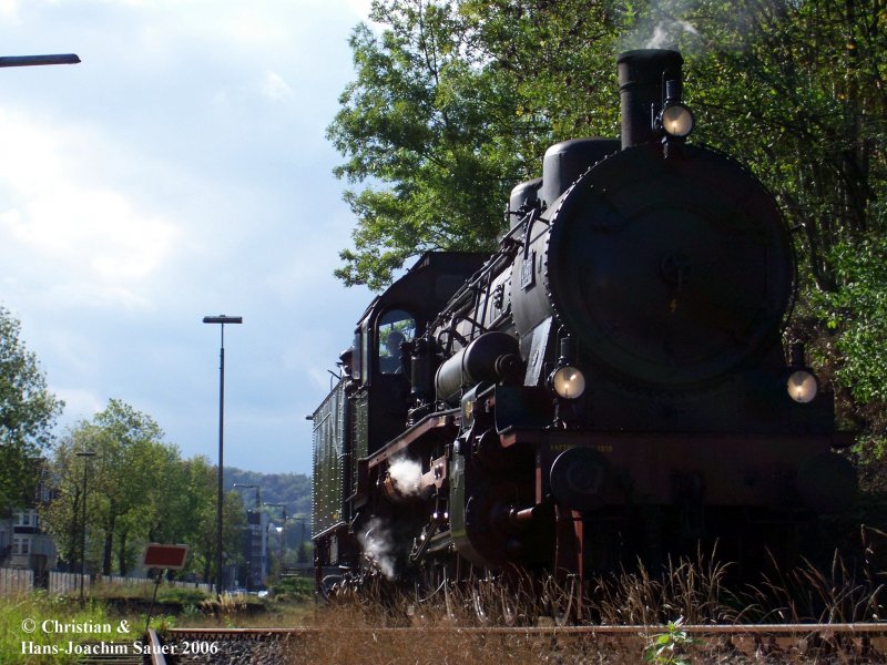 Die P8  2455  verl�sst am 07.10.2006 gerade das BW Gel�nde in Dieringhausen.