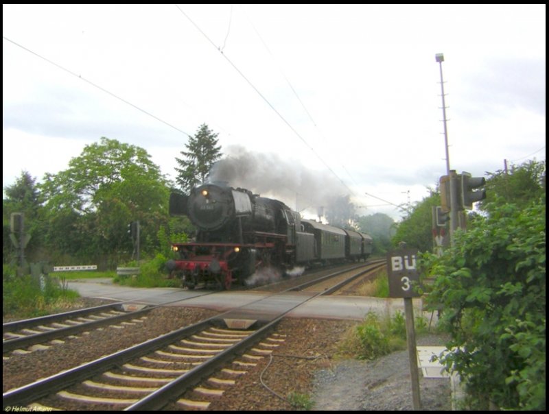 Die Personenzugdampflok 23 042, die im Jahre 1954 bei Henschel in Kassel gebaut wurde, befindet sich im Besitz des Eisenbahnmuseums Darmstadt-Kranichstein, das die Lok nach der Ausmusterung durch die DB nach nur 21 Betriebsjahren im Jahre 1975 erstand. Nach einem jahrelangen Dornrschenschlaf erwachte sie im Mai 2005 nach einer Hauptuntersuchung wieder zum Leben. Am 27.05.2006 befrderte sie die Besucher des Eisenbahnmuseums anllich der 7. Kranichsteiner Eisenbahntage in einem Pendelzug zwischen dem Darmstdter Hauptbahnhof und dem Museumsgelnde.