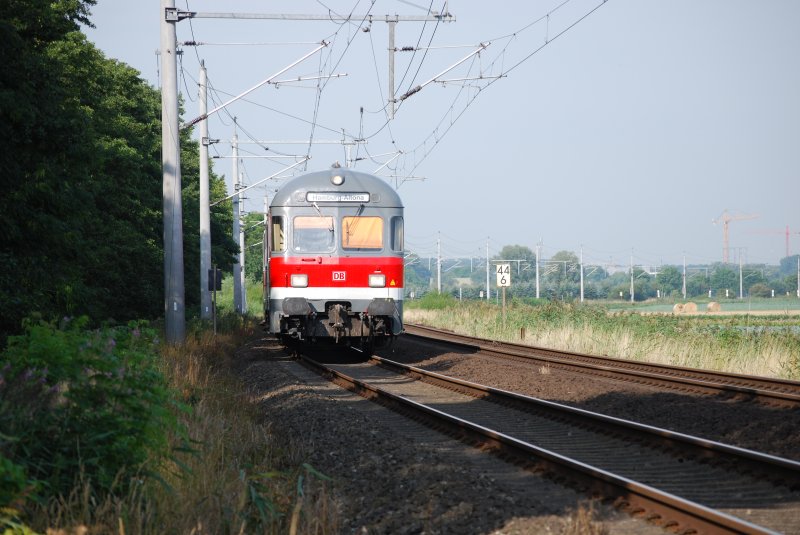 Die RB nach Hamburg-Altona bei Glckstadt. 07.08.08