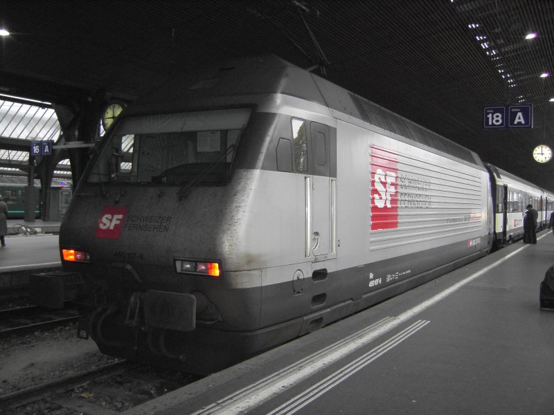 Die Re 460 107 am 03.11.2007 in Zrich HBF. 