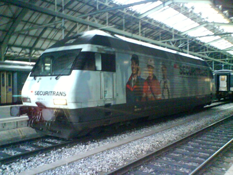 Die Re 460 114-2 ''Securitrans'' brachte am 03.10.2008 den Rheintalexpress aus Chur nach St. Gallen
