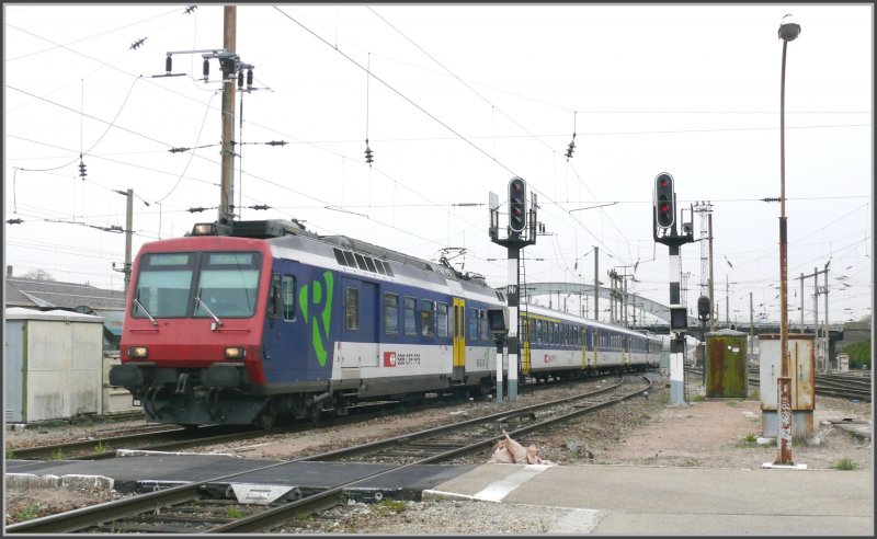 Die Regio S-Bahn Basel kommt mit Zweisystem-RBDe 562 003-4 regelmssig nach Mulhouse. (08.04.2008)