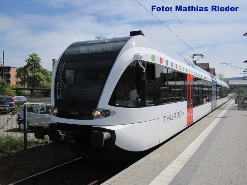 Die S 29 richtung Winterthur in Stein am Rhein am 26.04.09