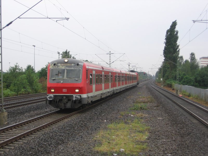 Die S 6 von Kln-Nippes nach Essen erreicht am 23.07.2007 Leverkusen Bayerwerk.
