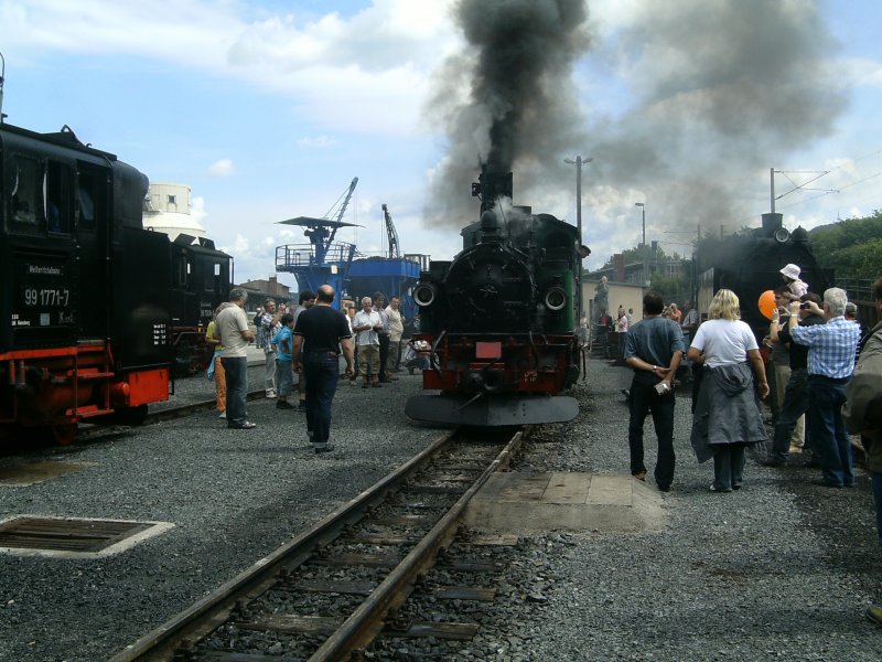 Die schsische IV K 176 aus Radebeul Ost steht viel bestaunt im Lbf Freital Hainsberg anlsslich des Schmalspurfestes am 19.Juli 2009.