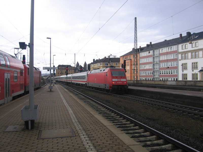 Die Schublok des EC 102 nach Kiel, die vordere Lok war die 101-136 Wissen zieht, diese Lok sieht man auf dem Bild ID 92712