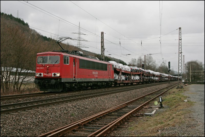 Die Seddiner 155 210 bringt den  Starzug der KBS440  CSQ 60062  AUDI-EXPRESS  von Ingolstadt Nord nach Emden. (11.03.2008)
