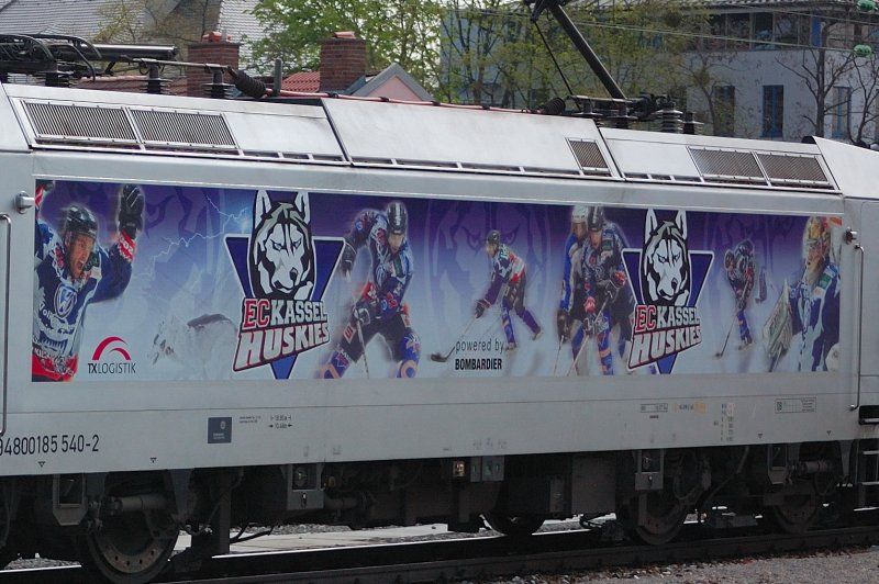 Die Seitenflche der 185 540-2 gro und en detail.