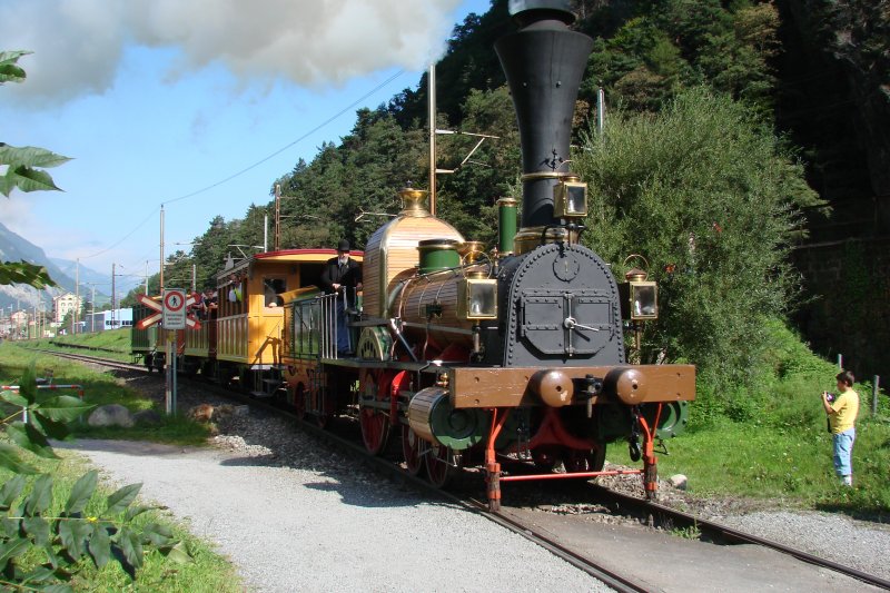 Die Spanisch-Brtli-Bahn pendelte am Wochenende des Gotthardjubilum zwischen Erstfeld und Amsteg. Erstfeld 08.09.2007.