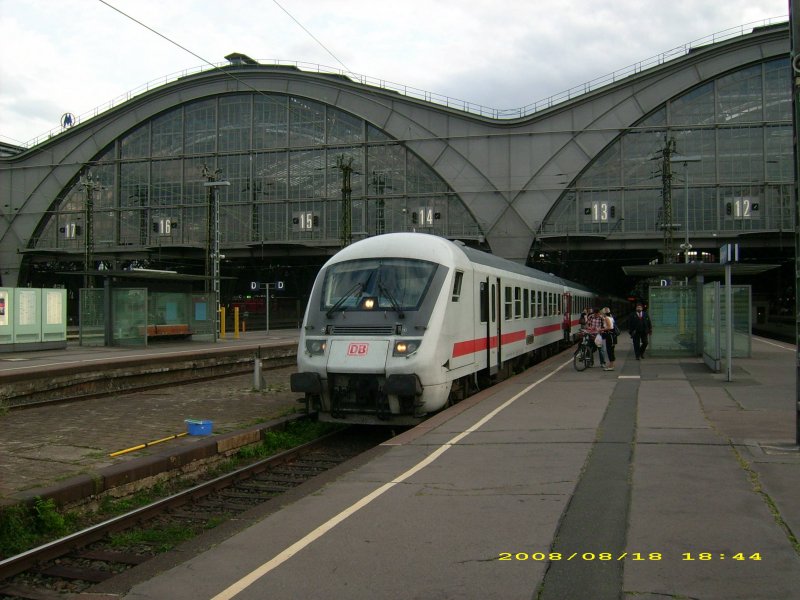 Die Steuerwagen der IC stehen in Leipzig Hbf grundstzlich vor der Bahnhofshalle. Das Video des ausfahrenden IC ist bereits online.