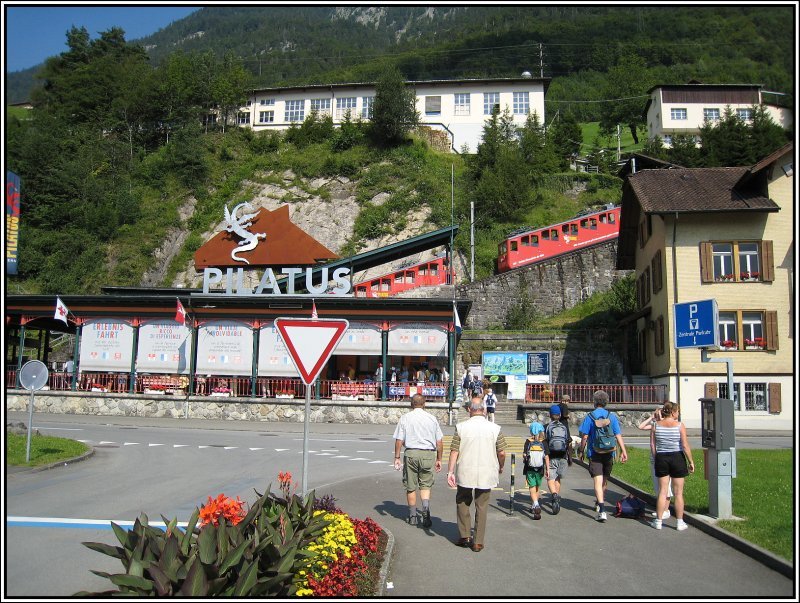 Die Talstation der Pilatus Bahn in Alpnachstad, aufgenommen am 19.07.2007. Die Pilatus Bahn ist die steilste zahnradbahn der Welt mit bis zu 48% Steigung.