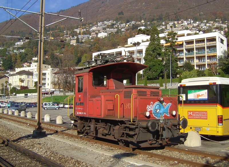 Die Te II 176 am 02.11.2007 auf einem Abstellgleis in Locarno. 