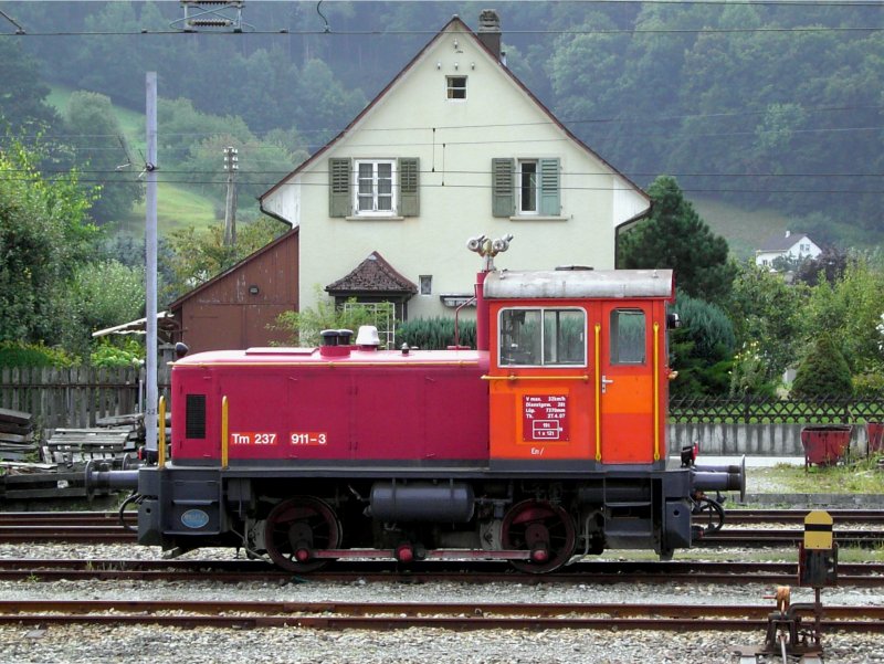 Die Tm 237 911 der OeBB am 29.08.2008 abgestellt in Balsthal.