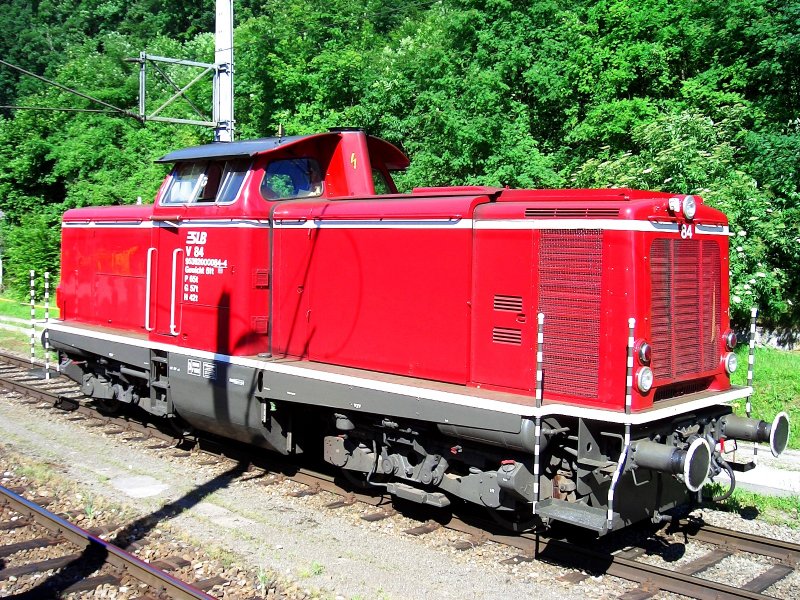 Die V84 SLB abgestellt am 19.06.2005 in Lambach. Ehemalige 2048 der BB