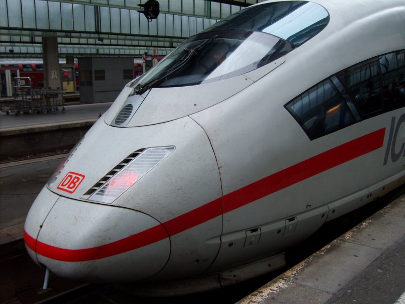 Die wahrscheinlich lngste Versuchung der Welt ;). Stuttgart Hbf, Sep. 2008