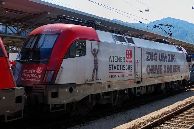 Die  Wiener Stdtische  als Vorspann fr einen weiteren Taurus am BB EuroCity 162  Transalpin . (Aufgenommen in Wrgl).
