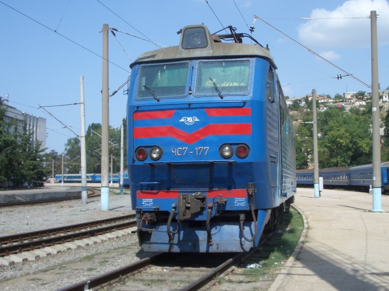 Die YC7-177 steht im Abstellbahnhof von Sewastopol am 08.10.08
