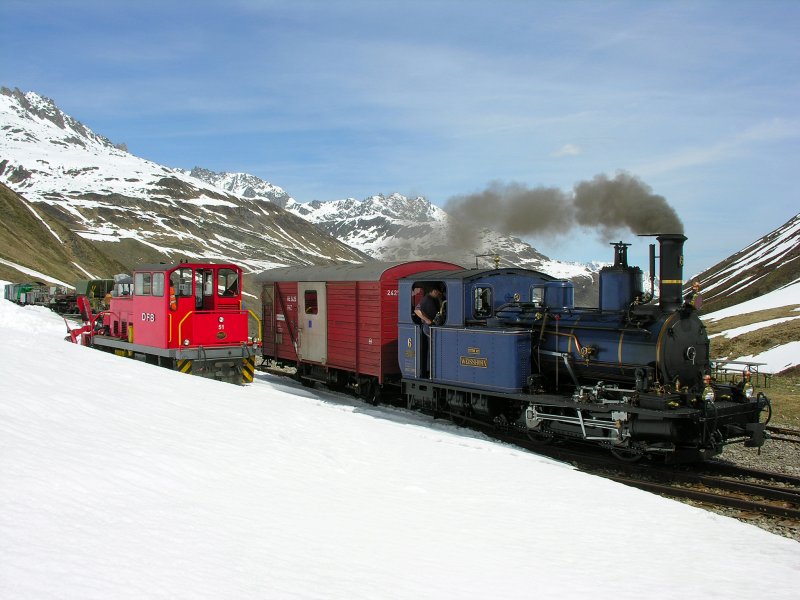 Dienstzug mit Dampflok Weisshorn auf 2160 MM