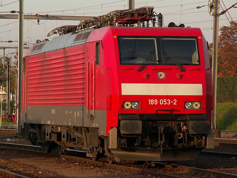Diese 189 steht abgestellt im Venloer Bahnhof. Das Foto stammt vom 31.10.2007