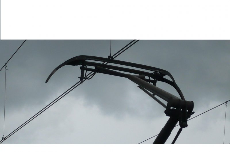 Diese Aufnahme zeigt den Stromabnehmer einer AM 96.
Aufgenommen am 27.05.09 in Oostende.