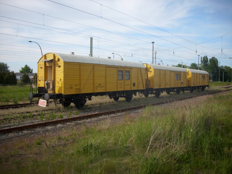 Diese Bauwohnwagen stehen am 25.05.2008 in Bergen/Rgen.