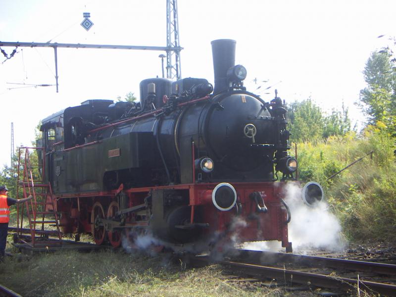 Diese Dampflok war auch in Sch�neweide wei� blo� leider nich was f�r eine das ist wenn jemand das wei� kann er sich ja melden Berlin Sch�neweide 20.8.05