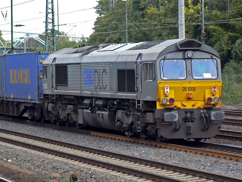 diese DLC Class 66 (DE6302) bildete das Zugende eines Containerzugs von Crossrail in Kln West am 11.09.09