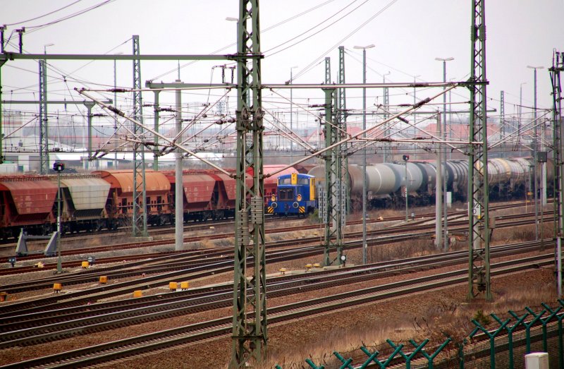Diese Kleinlok der BR 312 konnte ich am 16.03.09 in Bitterfeld sichten. Eingestellt ist sie bei der RBB. 
